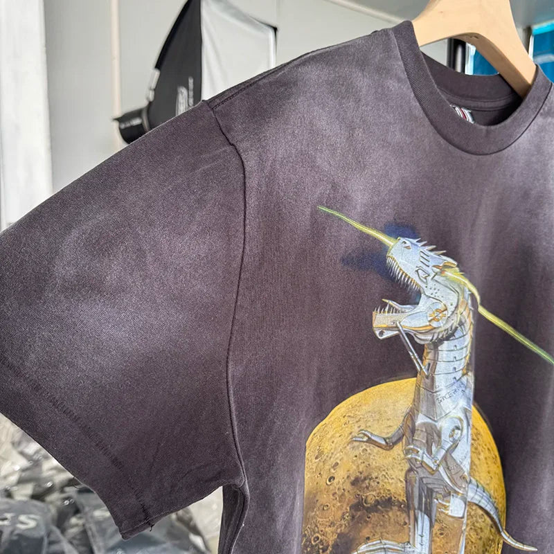 Co Branded Style Saint Round Neck Metal Dinosaur Graphic T-shirt Summer Harajuku Fashion Sorayama Short Sleeve