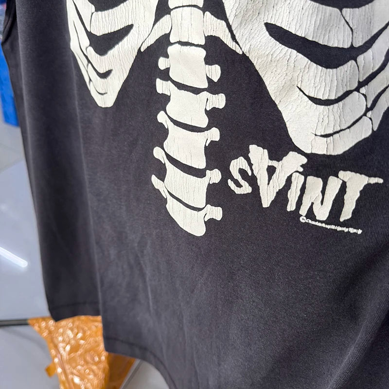 2025 Saint Round Neck Loose Skeleton Graphic Print Vintage T Shirt Fashion Summer High Quality Short Sleeve Men