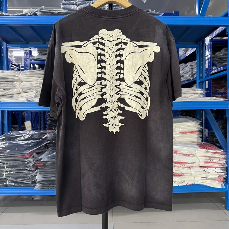2025 Saint Round Neck Loose Skeleton Graphic Print Vintage T Shirt Fashion Summer High Quality Short Sleeve Men
