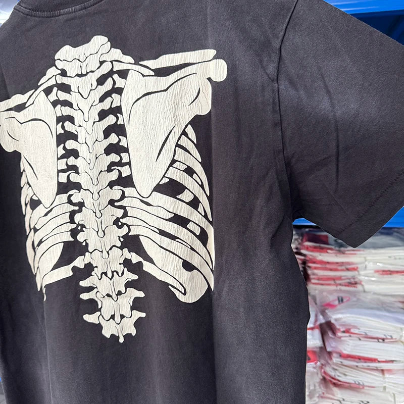 2025 Saint Round Neck Loose Skeleton Graphic Print Vintage T Shirt Fashion Summer High Quality Short Sleeve Men